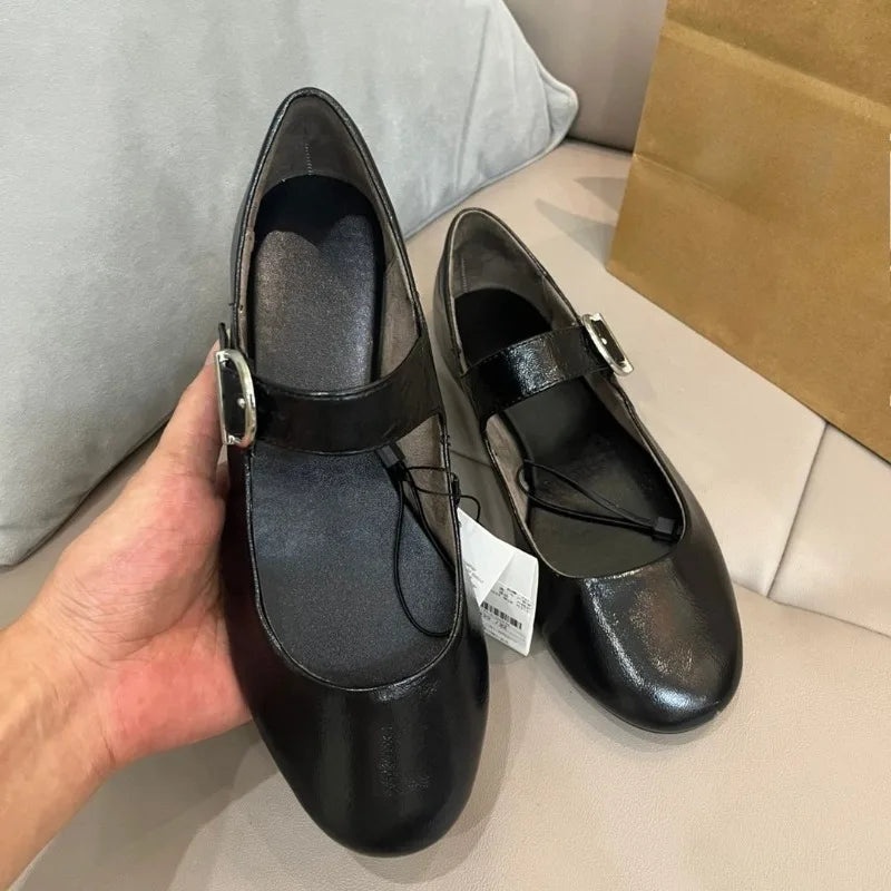 Verse Mary Jane Flats